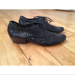 Dolce Vita Leather Lace-ups